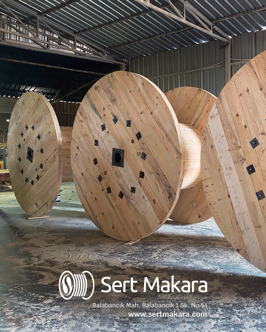 Wooden Cable Reel